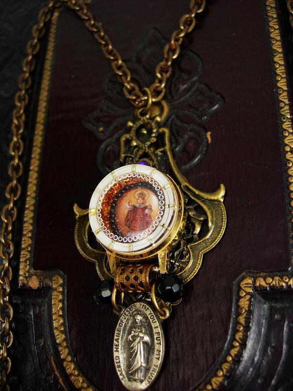 VIntage Infant of Prague Icon watch miniature sacred heart necklace