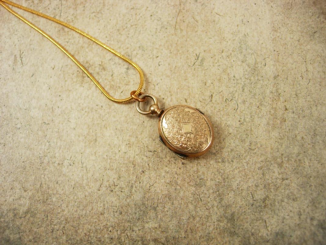 ANtique Victorian locket necklace fancy front pocketwatch syle