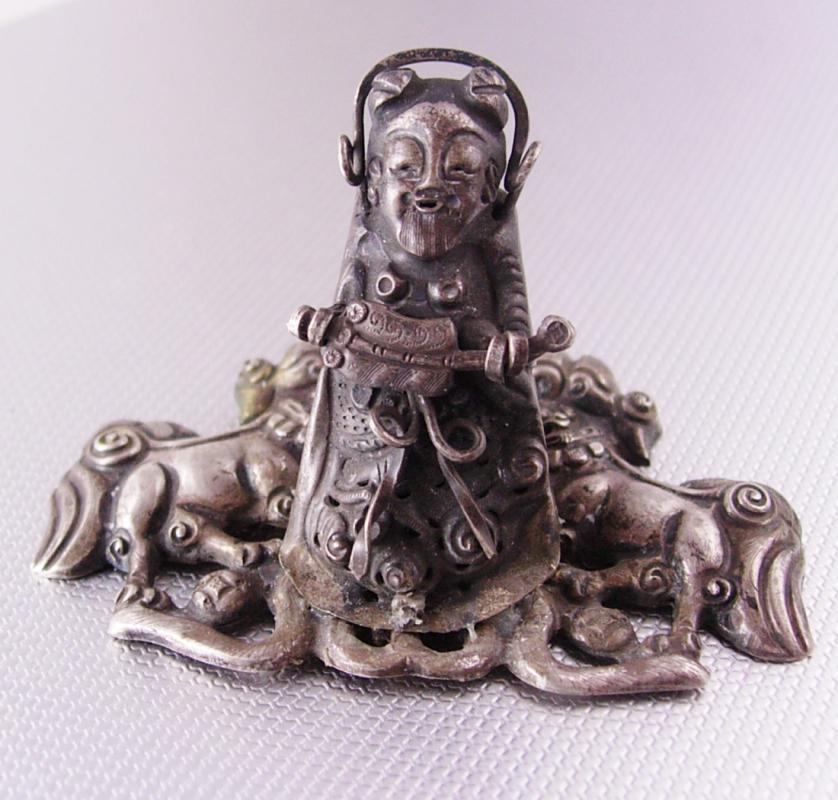 Antique Guan Yu Chinese Shrine 18th century foo dog alter statue