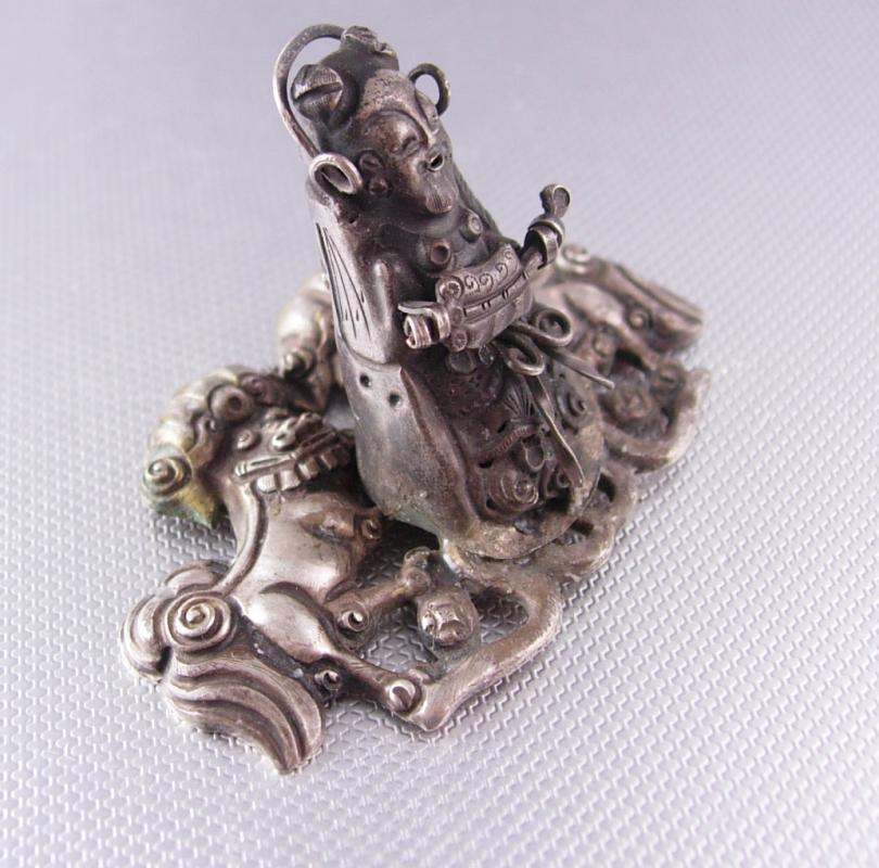 Antique Guan Yu Chinese Shrine 18th century foo dog alter statue