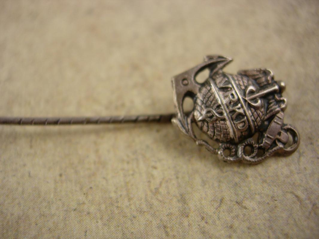 Vintage WW1 Marine Stickpin Globe Anchor Eagle Military insignia
