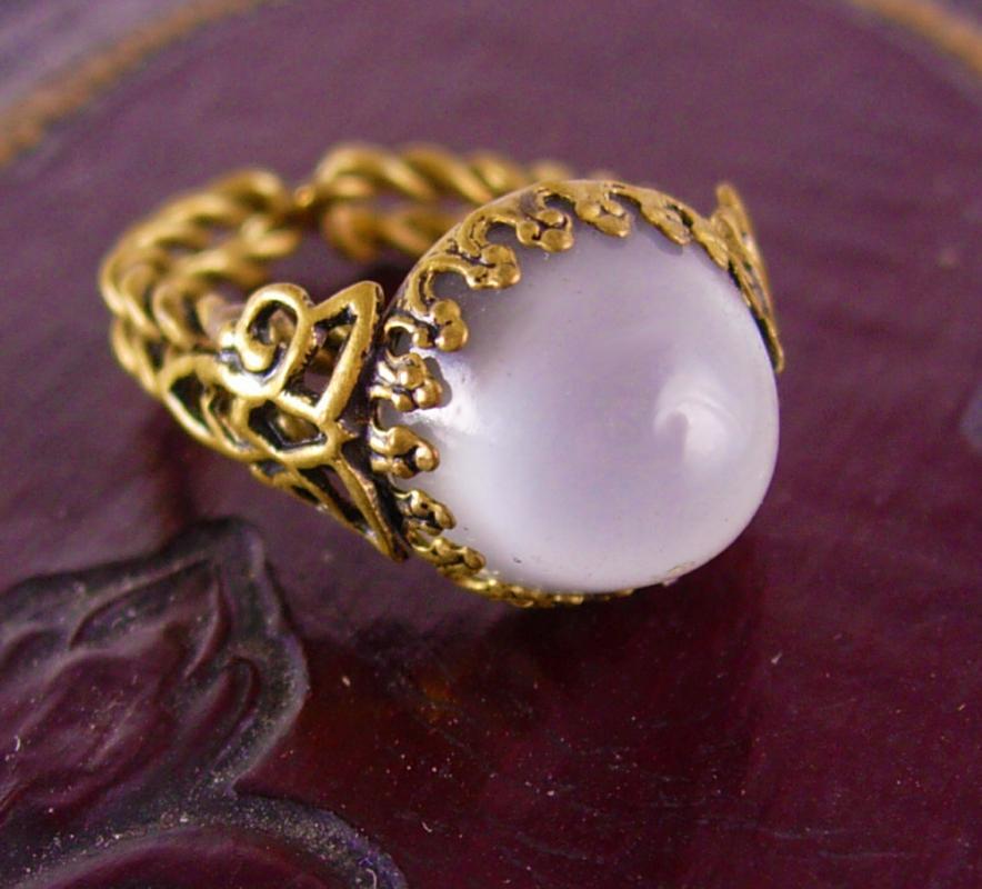 Vintage huge Moonstone West Germany Ring fancy setting size 6 to 7