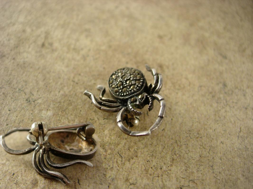 Vintage Sterling SPIDER Brooch Pendant marcasites silver pin