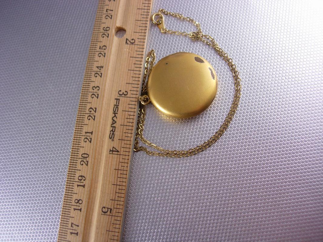 Antique 9kt GOld Nouveau MEMORIAL Locket