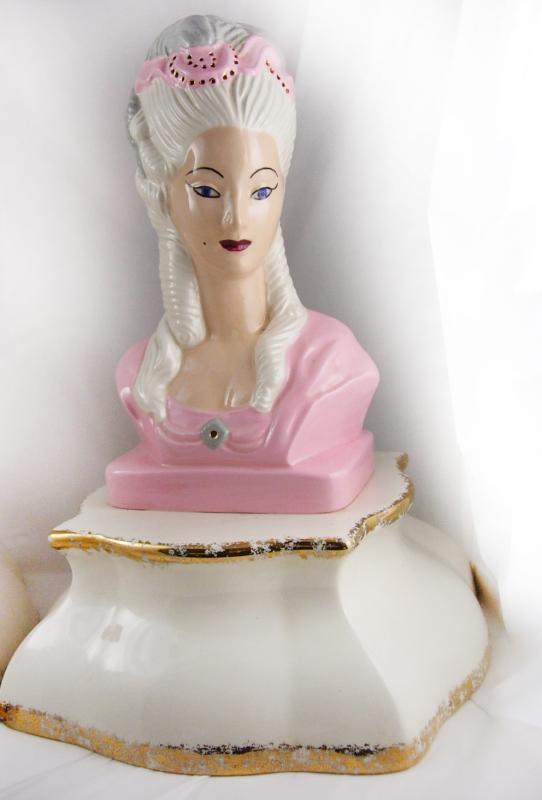 Vintage PINK Marie Antoinette Lamps statues signed french queen