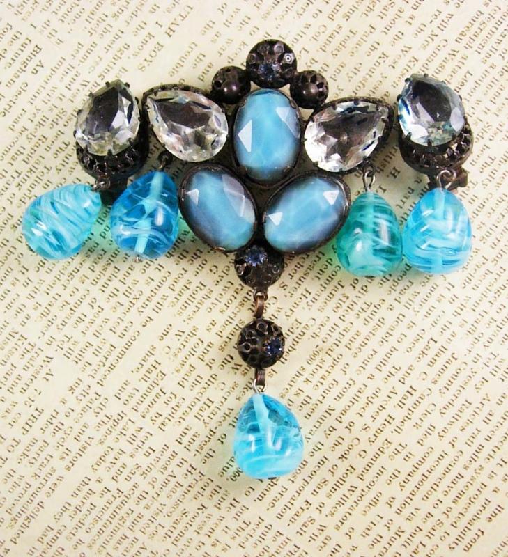 Rare Beauty Demi parure Brooch earrings poured dangle glass drops signed Austria