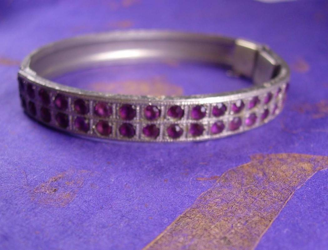 VIntage 1920s Bracelet art deco Pave Rhinestone rhodium hinged bangle