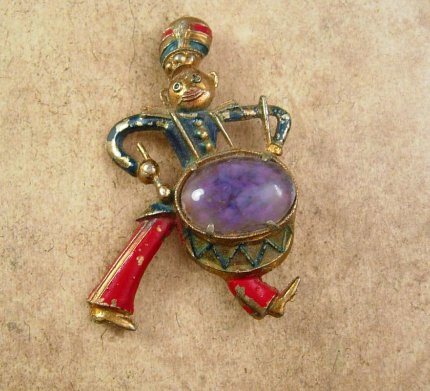 RARE JELLY BELLY ENamel monkey brooch