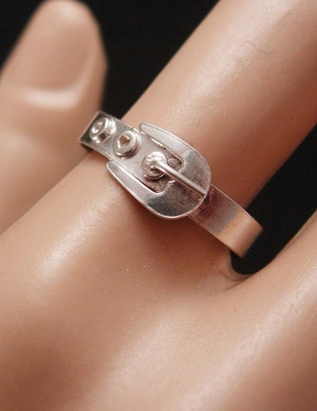 Vintage sterling Victorian Buckle ring Size 7 1/2 silver eternity wedding band promise ring