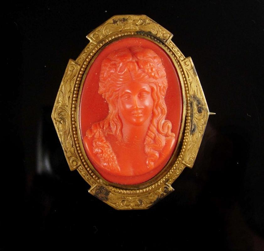 Antique coral cameo brooch Large setting with C clasp