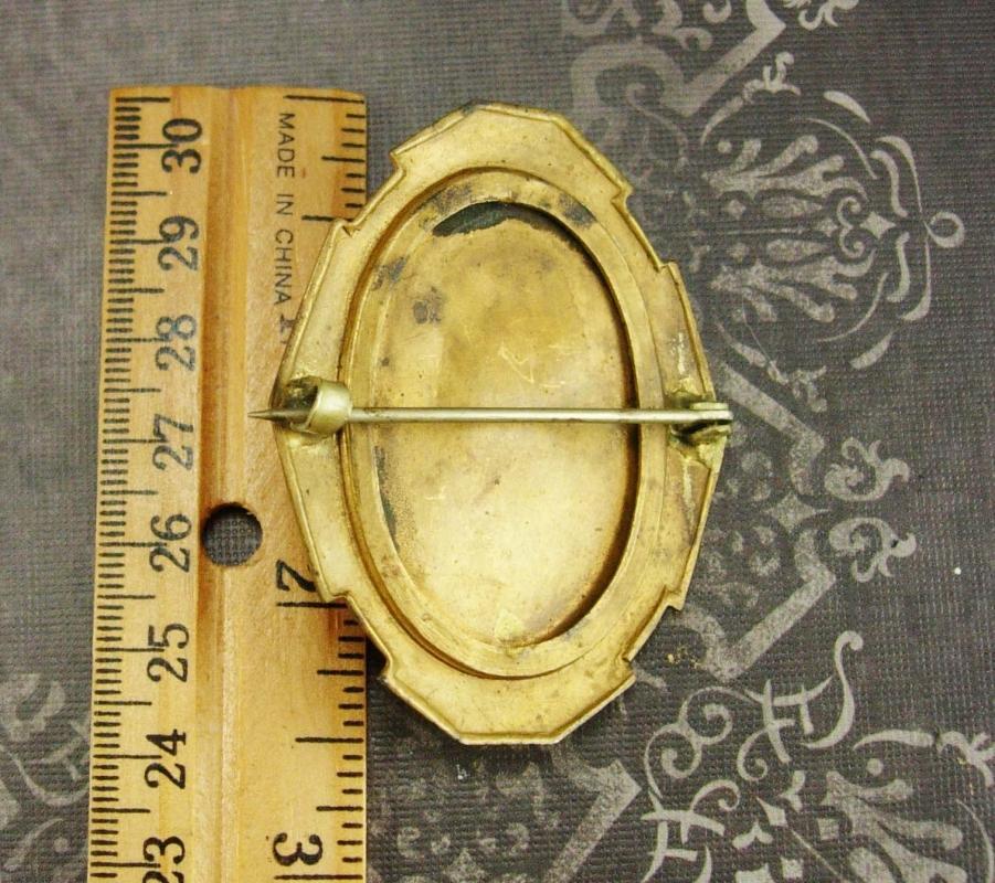 Antique coral cameo brooch Large setting with C clasp