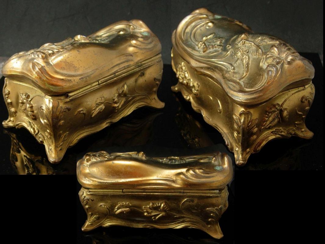 LONG Antique Jewelry casket Coffin box Victorian Dove Bird ornate baroque LARGE Trinket jewelry dresser heirloom vintage chest Ormolu