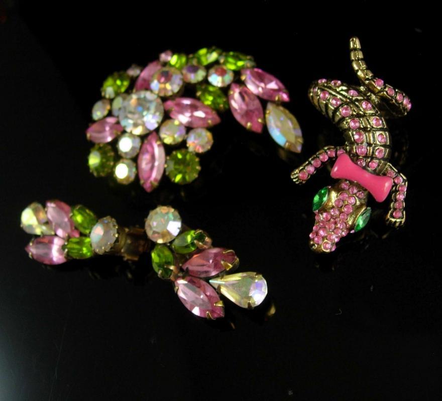 Vintage stunning signed Weiss Brooch earrings & matching lizard ring clip on earrings rhinestones parure