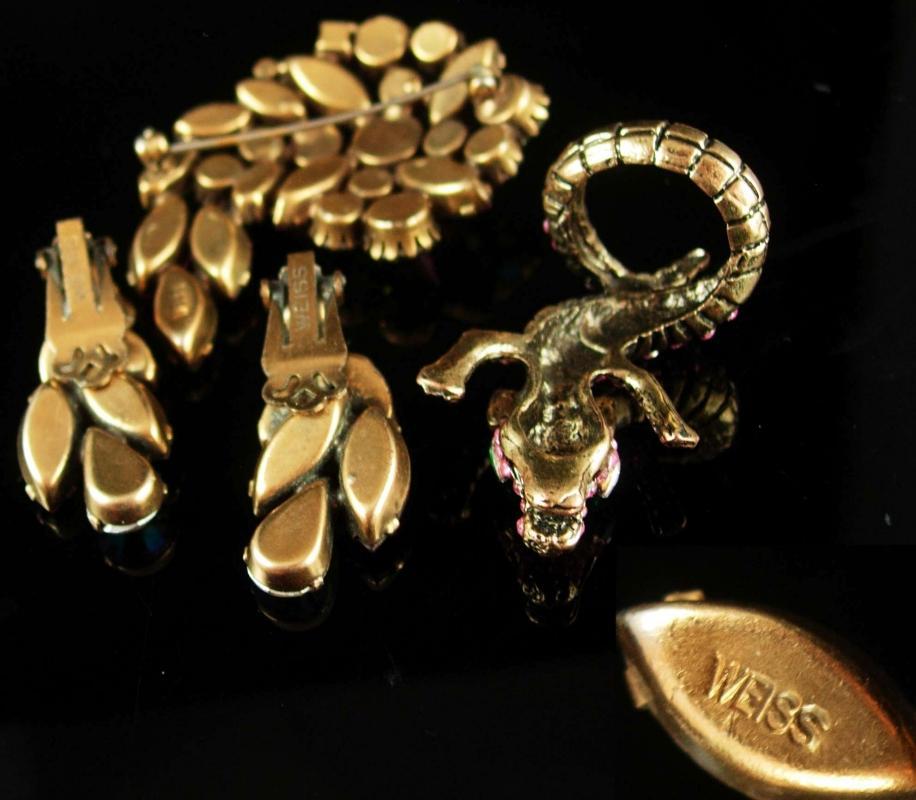 Vintage stunning signed Weiss Brooch earrings & matching lizard ring clip on earrings rhinestones parure