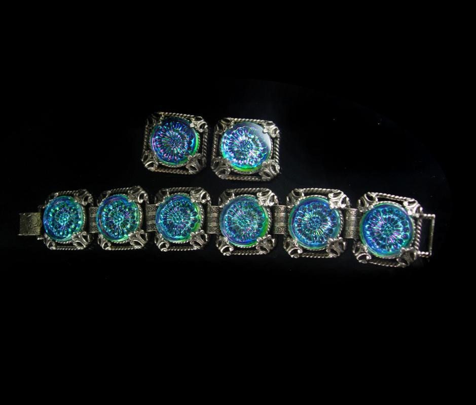 Bookchain Bracelet Stunning stone Vintage Glass Bracelet clip on earrings molded irridescent blue demi PARURE huge 8