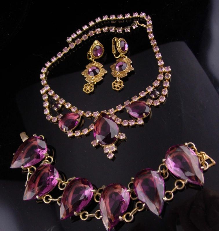 Vintage Purple statement bracelet / glass rhinestone necklace / amethyst color clip on earrings / gold demi parure / bib necklace