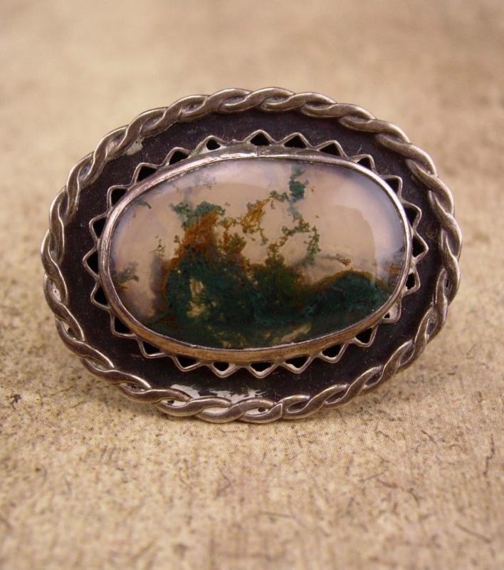 Antique Moss Agate brooch / sterling picture agate pin / silver haunted brooch / estate jewelry / hand made artisan jewelry / unisex pin