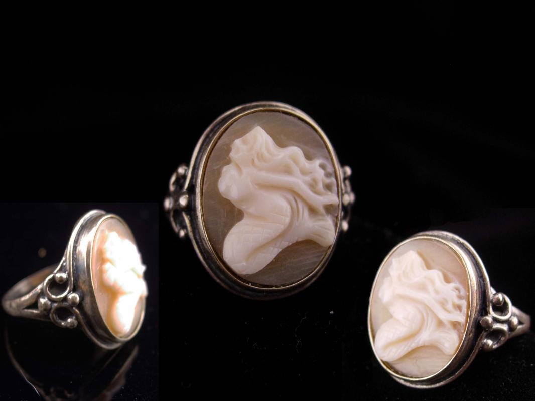 Mermaid ring / sterling cameo / Romantic carved Mermaid / Goddess ring / vintage sterling jewelry / estate jewelry / enif sterling / size 6