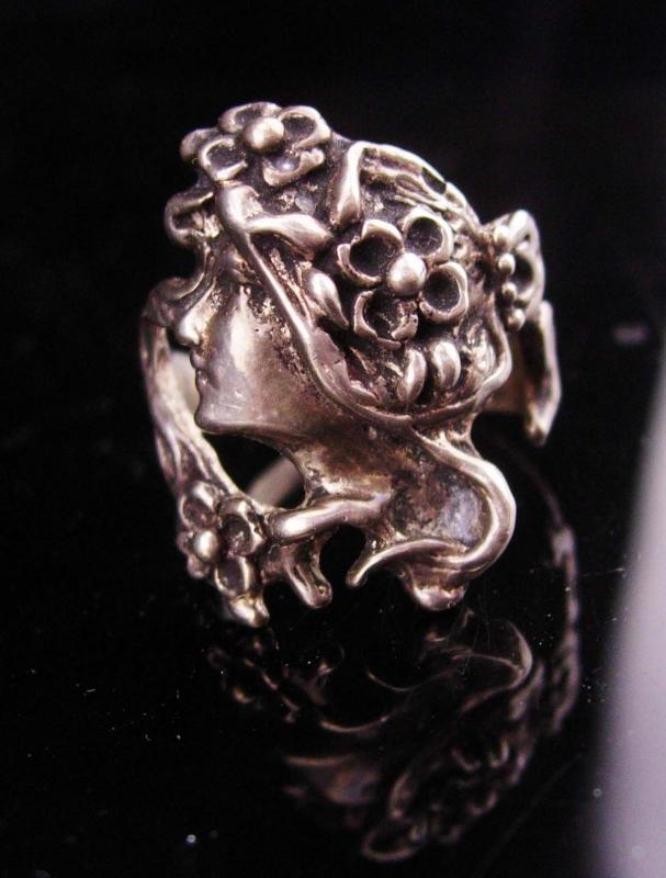 Vintage Art nouveau ring / silver Mucha head / sterling Goddess ring / Bohemian Nymph / size 6 1/4 / figural jewelry