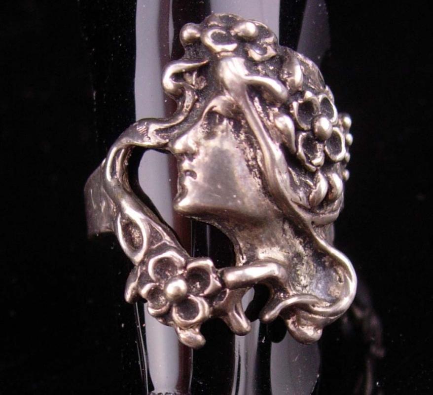 Vintage Art nouveau ring / silver Mucha head / sterling Goddess ring / Bohemian Nymph / size 6 1/4 / figural jewelry