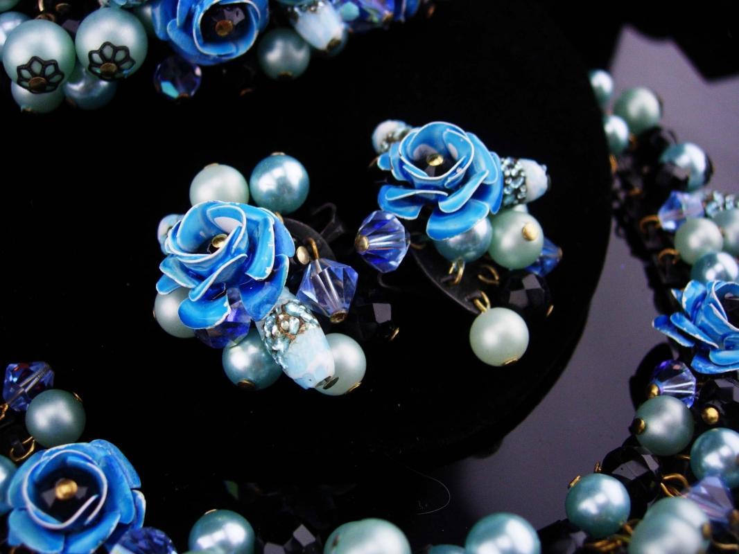 Statement parure / DRAMATIC Necklace / blue flower bracelet / japanned earrings / blue brooch / venetian foil / enamel / BOOKCHAIN parure