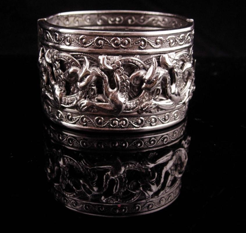 HUGE Bracelet / Dragon cuff / Vintage medieval winged Dragon / silver tone Bangle / Mythical creature Gothic renaissance revival