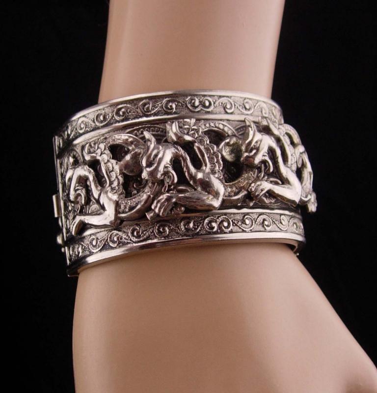 HUGE Bracelet / Dragon cuff / Vintage medieval winged Dragon / silver tone Bangle / Mythical creature Gothic renaissance revival