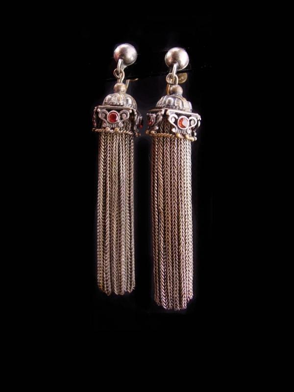 Antique 2ct garnet earrings / silver tassel set / gypsy fringe jewelry / Vintage screw on earrings / Garnet Chandelier / egyptian revival