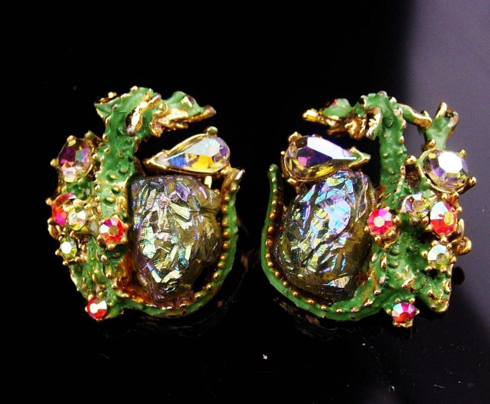 Har earrings / Dragon clip on set / Lava glass earrings / Vintage signed set / Rhinestone creature / aurora borealis stones / Chalcopyrite