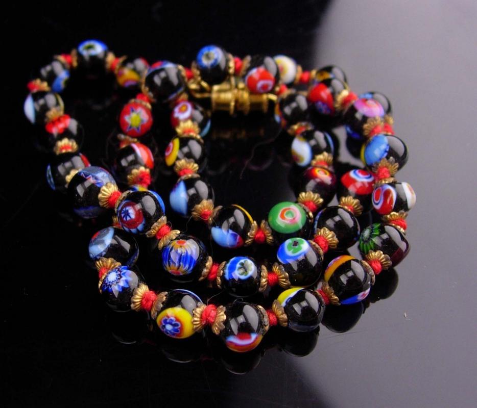 Vintage millefiori necklace / glass choker / vintage Hand knotted necklace / Italian Glass / 16