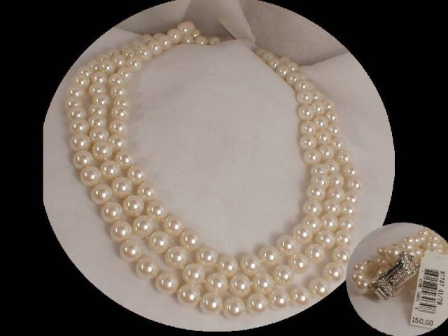 SIGNED hand knotted Pearl color choker orig tag