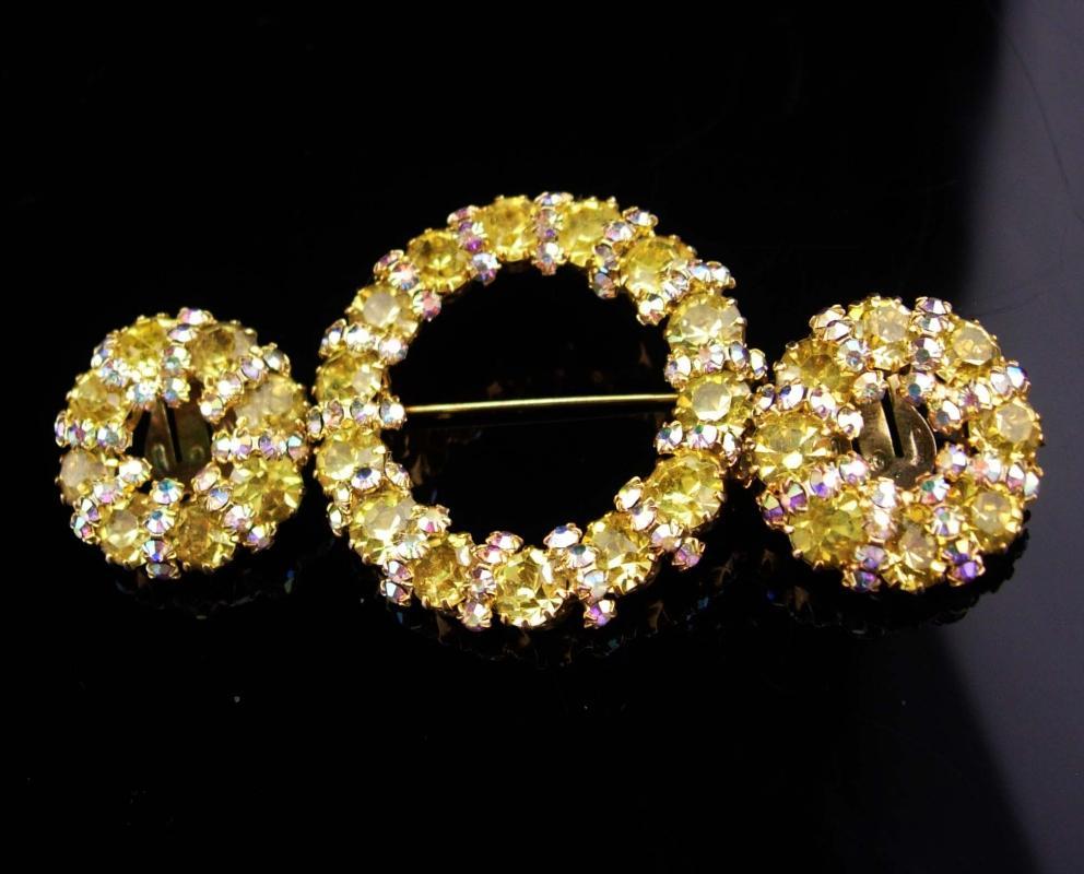 Vintage Weiss Brooch & Earrings / Stunning yellow rhinestones / aurora borealis / signed Weiss Brooch / clip on earrings /estate jewelry