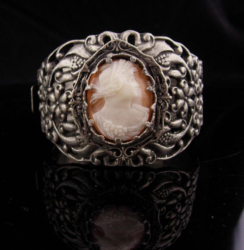 Antique Cameo Bracelet / genuine cameo / 2