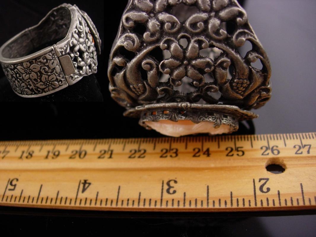 Antique Cameo Bracelet / genuine cameo / 2