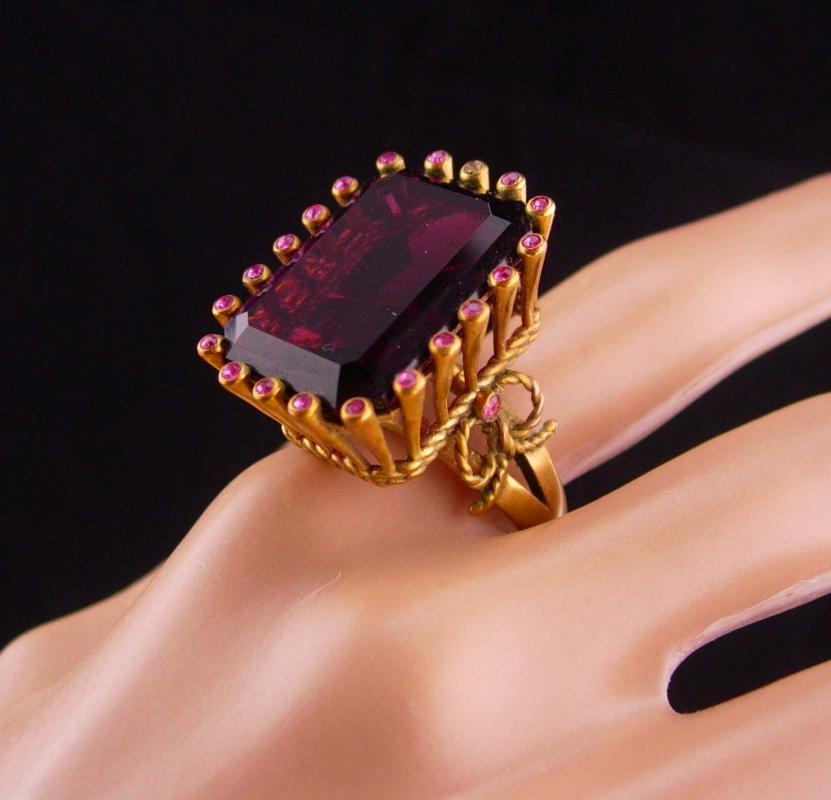 HUGE Ring / Amethyst costume ring / Dramatic setting / February Birthstone / size 9 1/2 / Aquarius horoscope sign