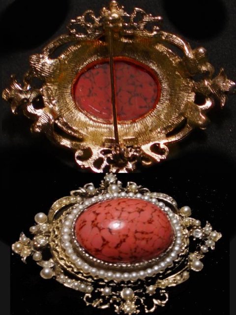 Big Edwardian seed Pearl cabachon brooch