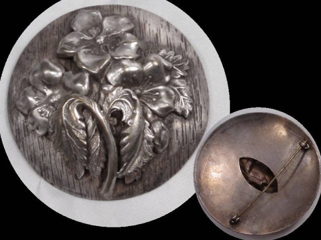 1920's LARGE Raised Floral BROOCH nice