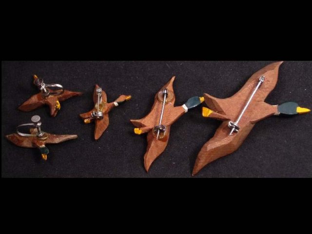 Unusual Mallard carved DUCK PARURE arts crafts
