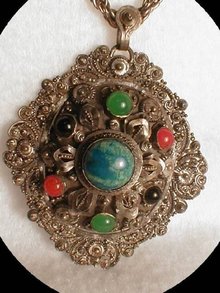 1920's vintage Gemstone ORnATE Necklace