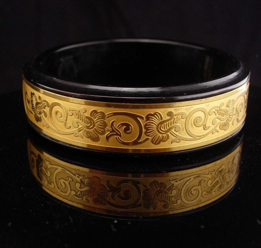 Hidden compartment bracelet / french compact / French Marlowe Parisienne / Antique slide Bracelet / Victorian wedding / bakelite bangle