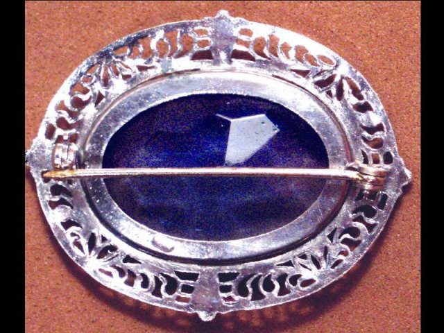 LARGE VINTAGE DECO BLUE JEWELED BROOCH STUNNING