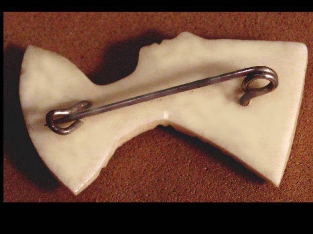 IVORY Queen Nefertiti EGYPTIAN FIGURAL BROOCH Vintage