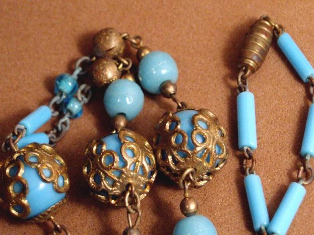 GORGEOUS Vintage CZECH GLASS necklace
