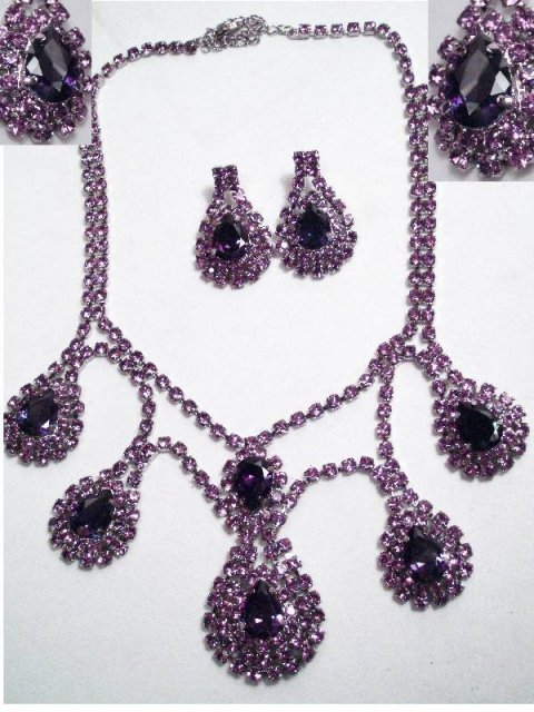 RUNWAY DIVA RHINESTONE NECKLACE & ER BIG