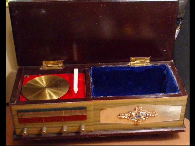 VINTAGE MINIATURE STEREO HI-FI phonograph MUSIC