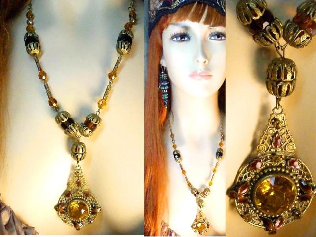 Vintage NICE Enamel Czech GLASS NECKLACE