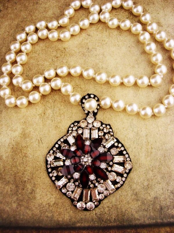 Edwardian necklace / pearl victorian style / fit for a Queen / gypsy jewelry / statement garnet red rhinestone starburst / 10mm pearls