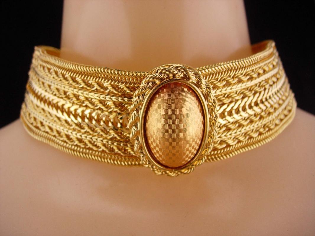 RARE Monet parure / Victorian choker / vintage statement Necklace / Egyptian gold mesh bracelet / clip on earrings / Collar and Bracelet