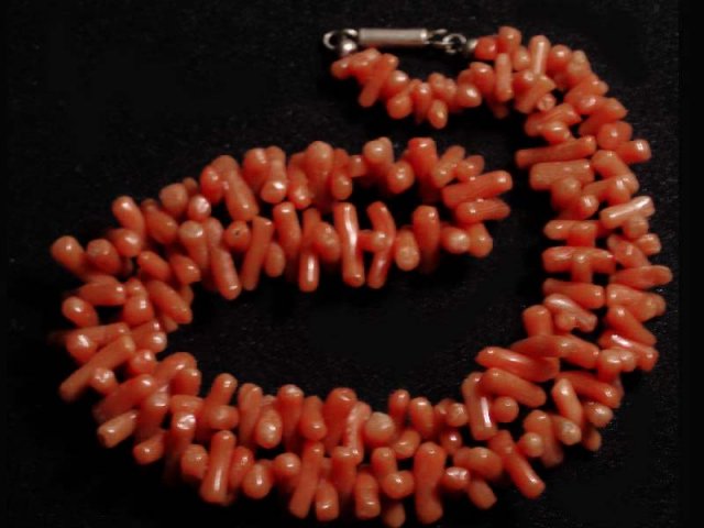 1900's VICTORIAN CORAL CHOKER necklace