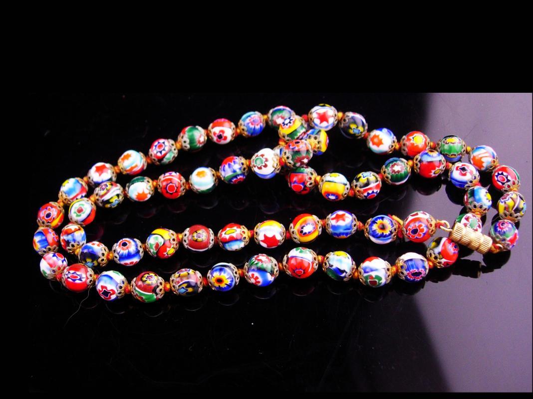 1920s millefiori necklace / vintage glass choker / Hand knotted necklace / Italian Glass / 25